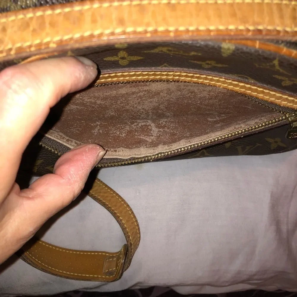 Louis Vuitton Selis GM